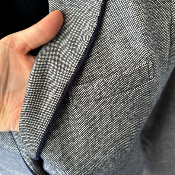 Like New GAP Academy Blazer Size 2 (Wool Blend) - Picture 6 of 8